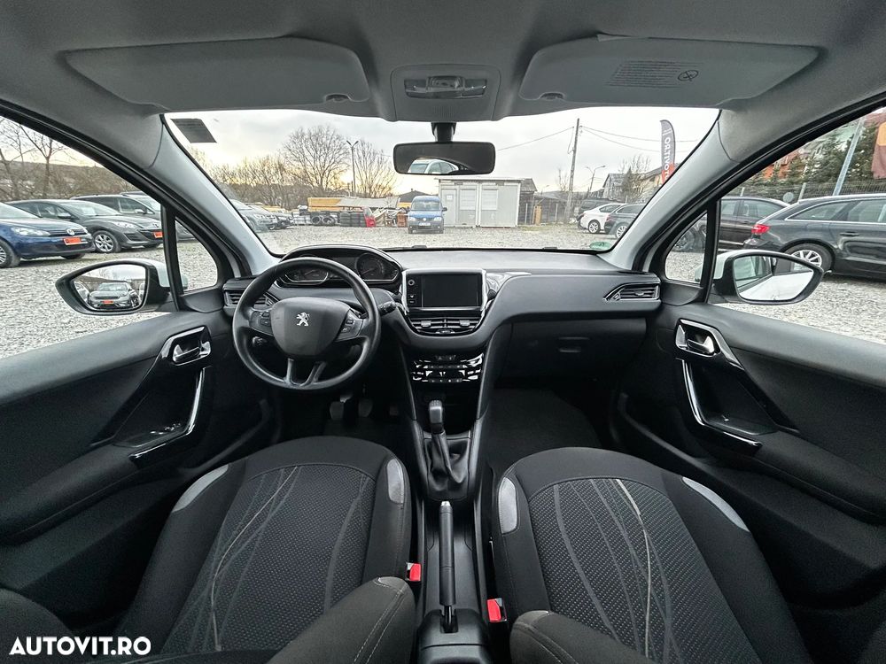 Peugeot 208 95 VTI Allure - 2
