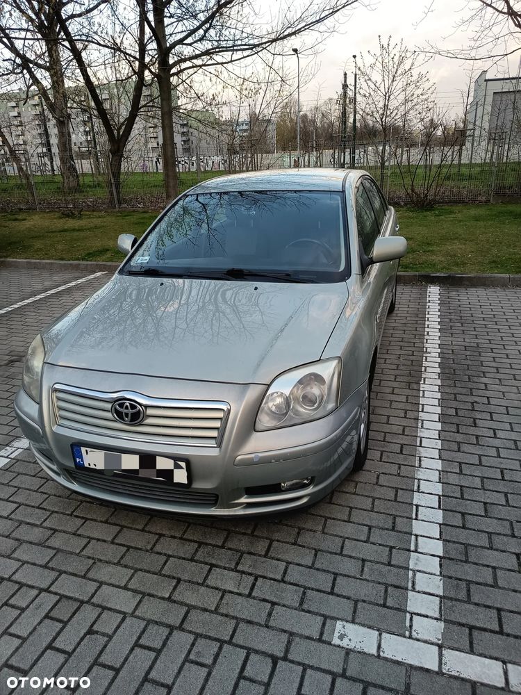 Toyota Avensis - 1