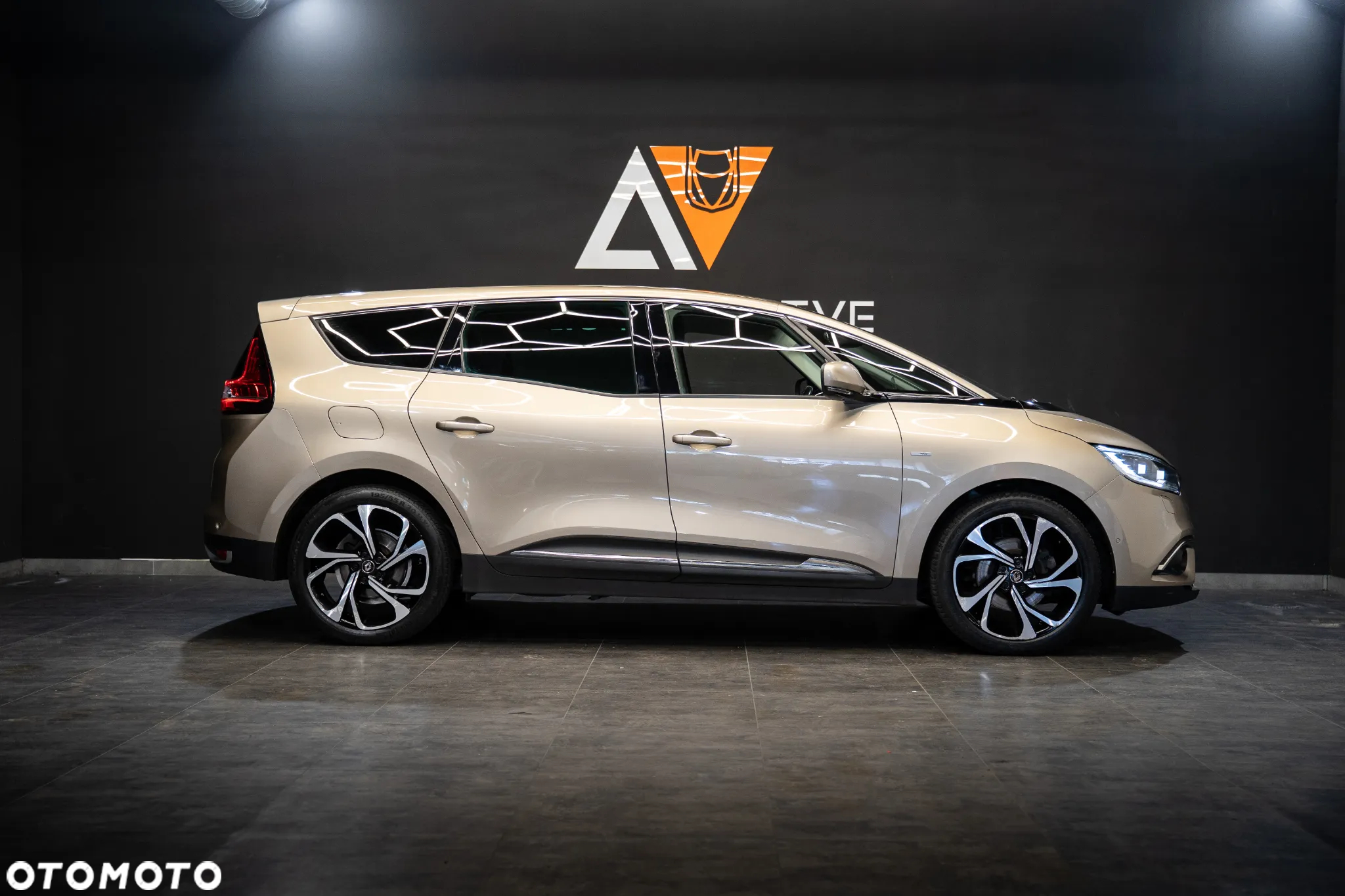 Renault Grand Scenic TCe 160 GPF EDC BOSE EDITION - 4