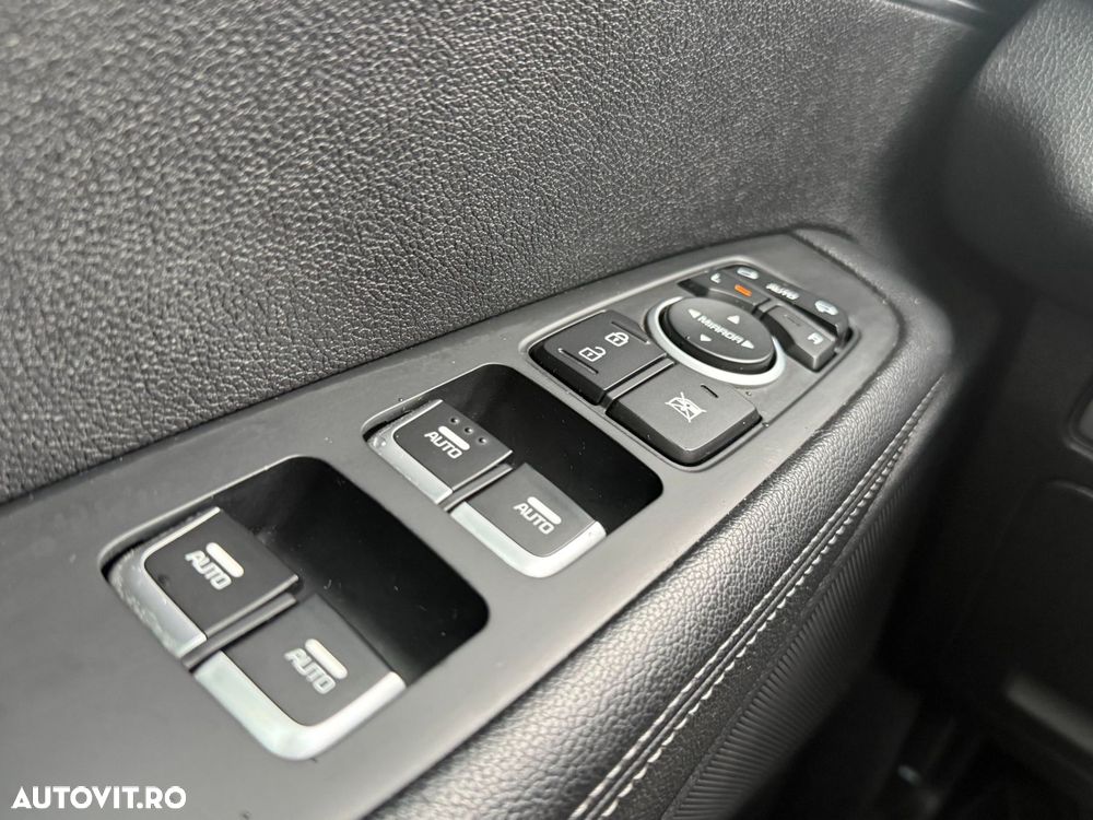 Kia Sorento 2.2 DSL 6AT 4x4 Cosmo - 24