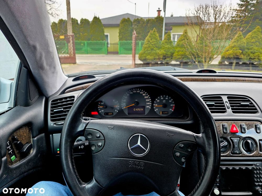 Mercedes-Benz CLK - 15