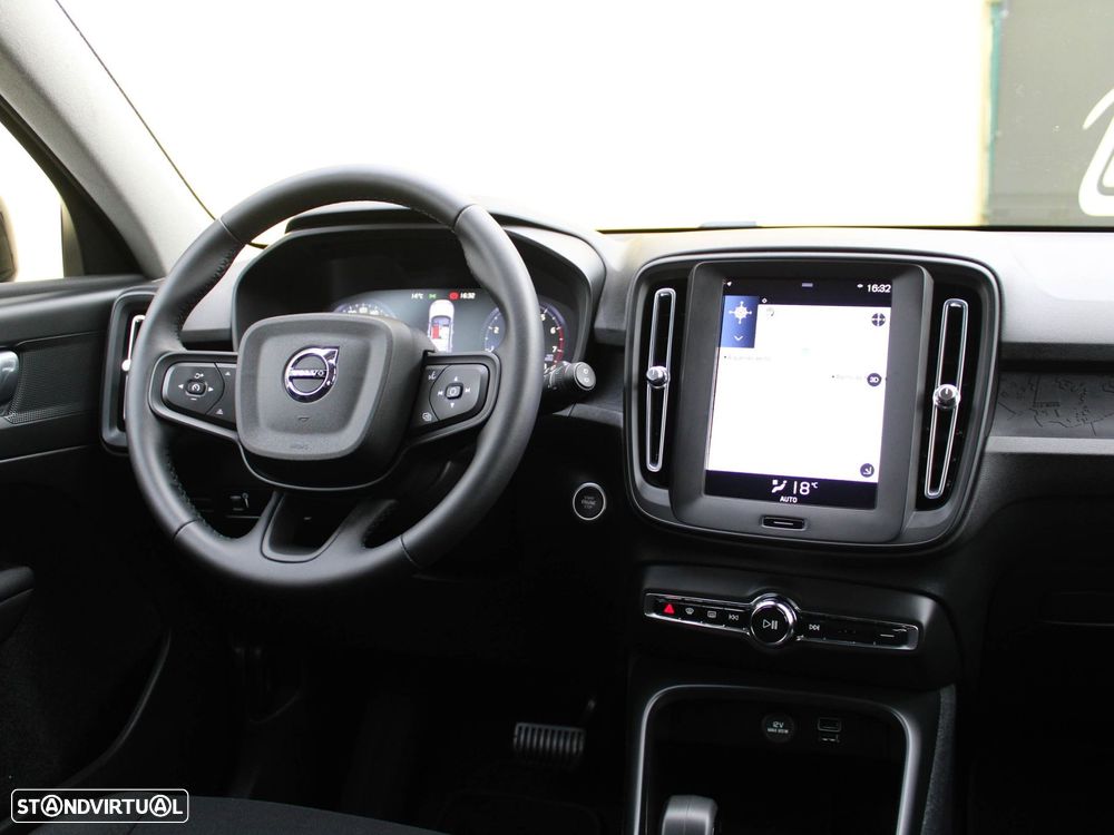 Volvo XC 40 1.5 T2 Essential Auto - 21