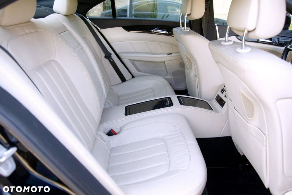 Mercedes-Benz CLS 350 CDI 4Matic 7G-TRONIC - 17