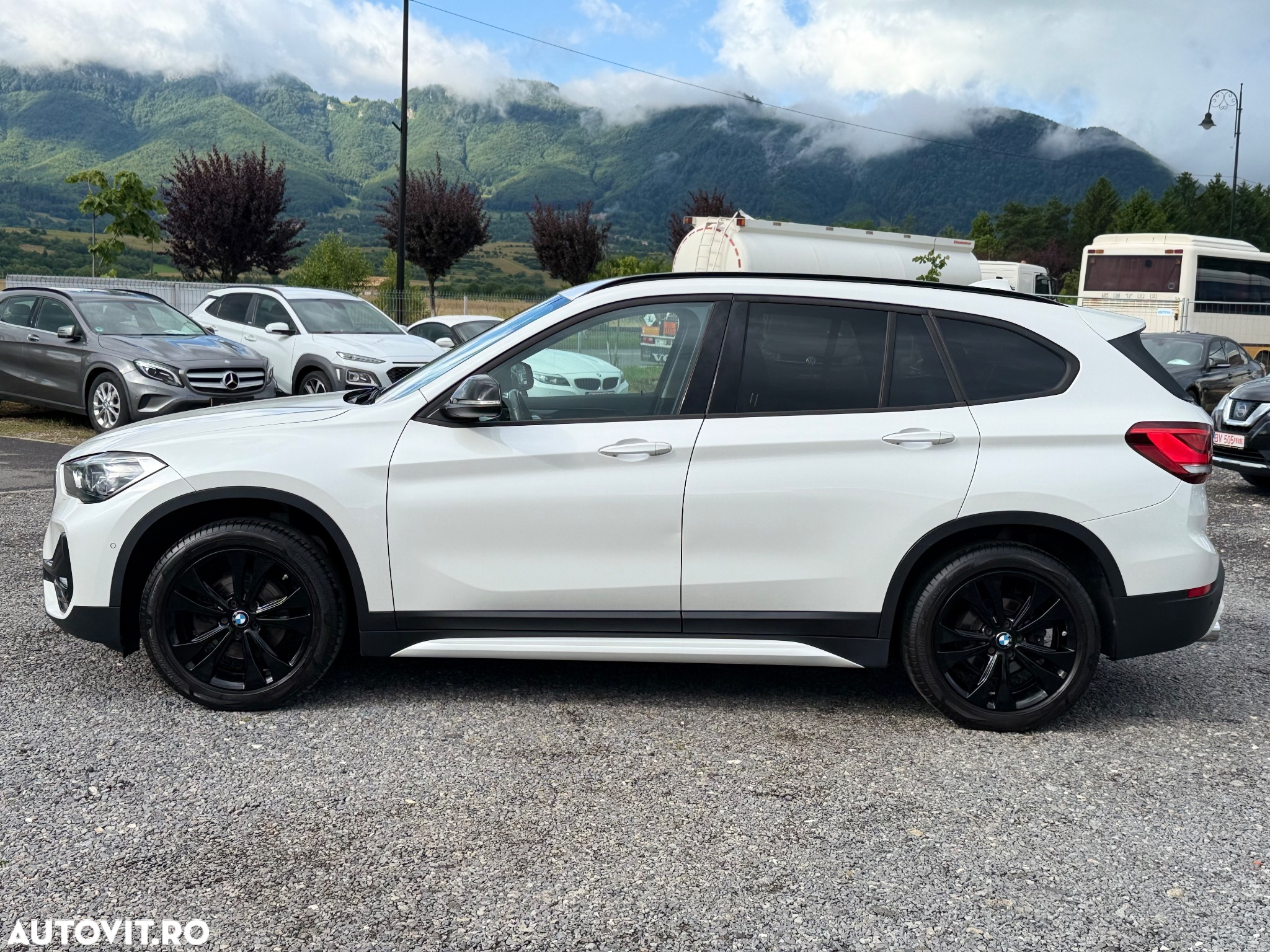 BMW X1 xDrive18d Aut. Sport Line - 8