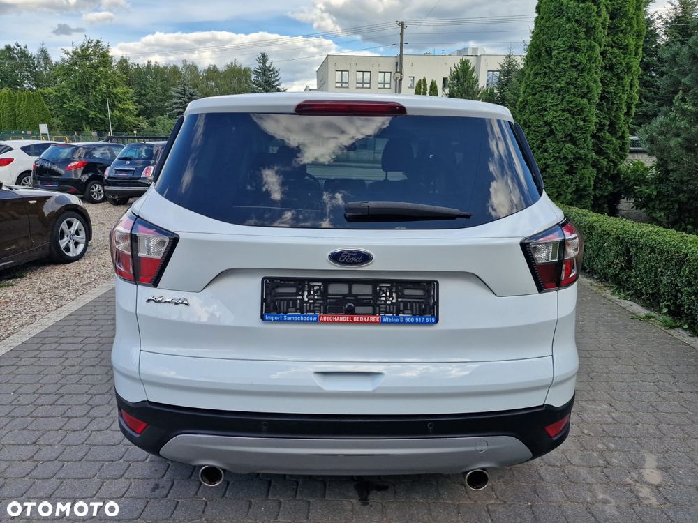 Ford Kuga 2.0 TDCi 2x4 Titanium - 9
