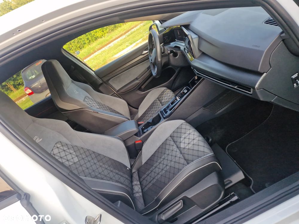 Volkswagen Golf 1.5 eTSI OPF DSG R-Line - 7