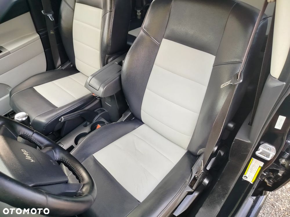 Jeep Compass 2.0 CRD Limited - 31