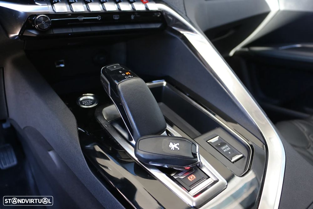 Peugeot 3008 1.6 Hybrid Allure Pack e-EAT8 - 30