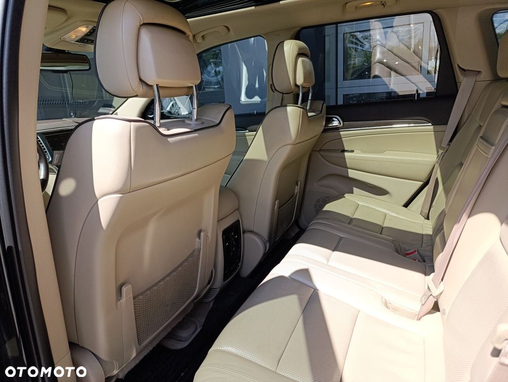 Jeep Grand Cherokee - 11