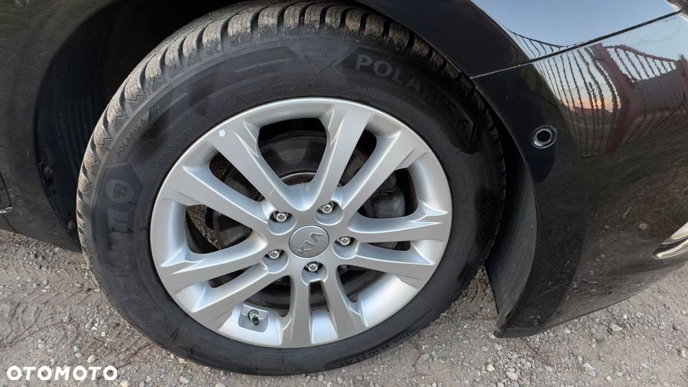 Kia Ceed - 24