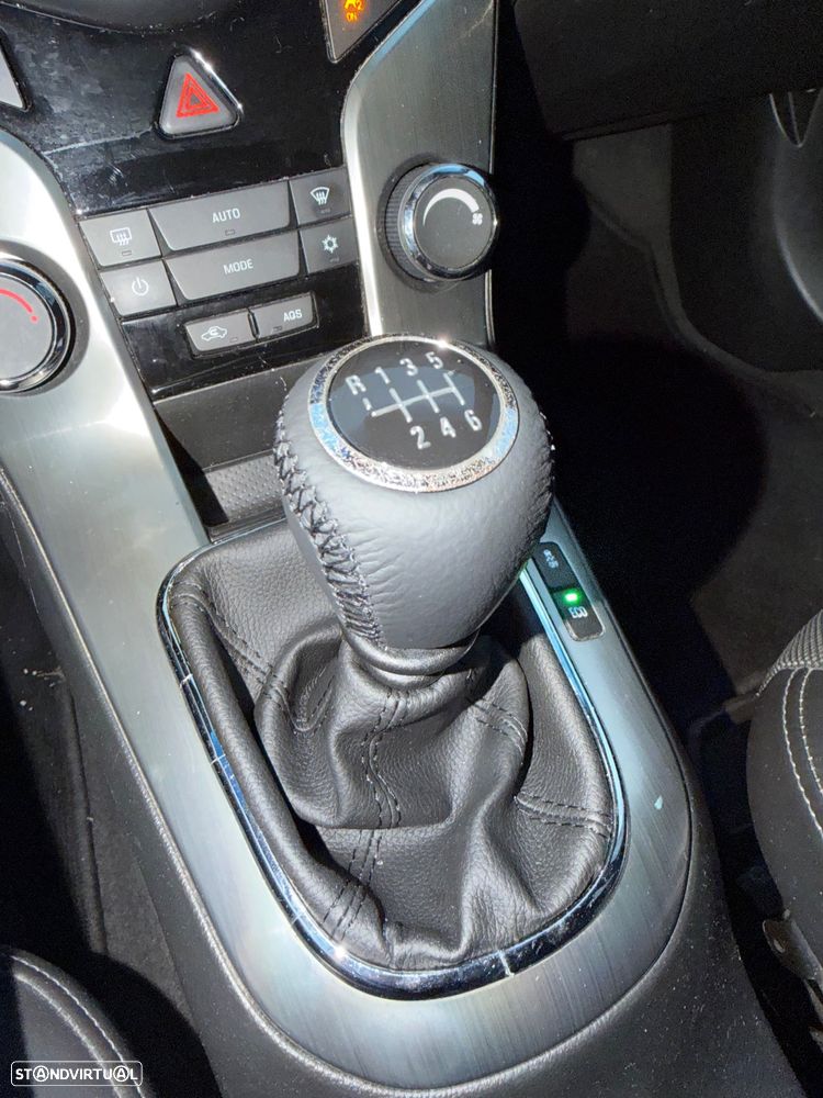 Chevrolet Cruze SW 1.7 VCDi LT - 38