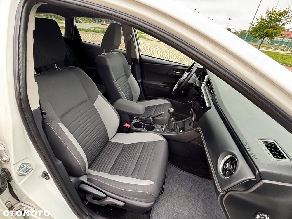 Toyota Auris 1.6 D-4D Comfort - 10
