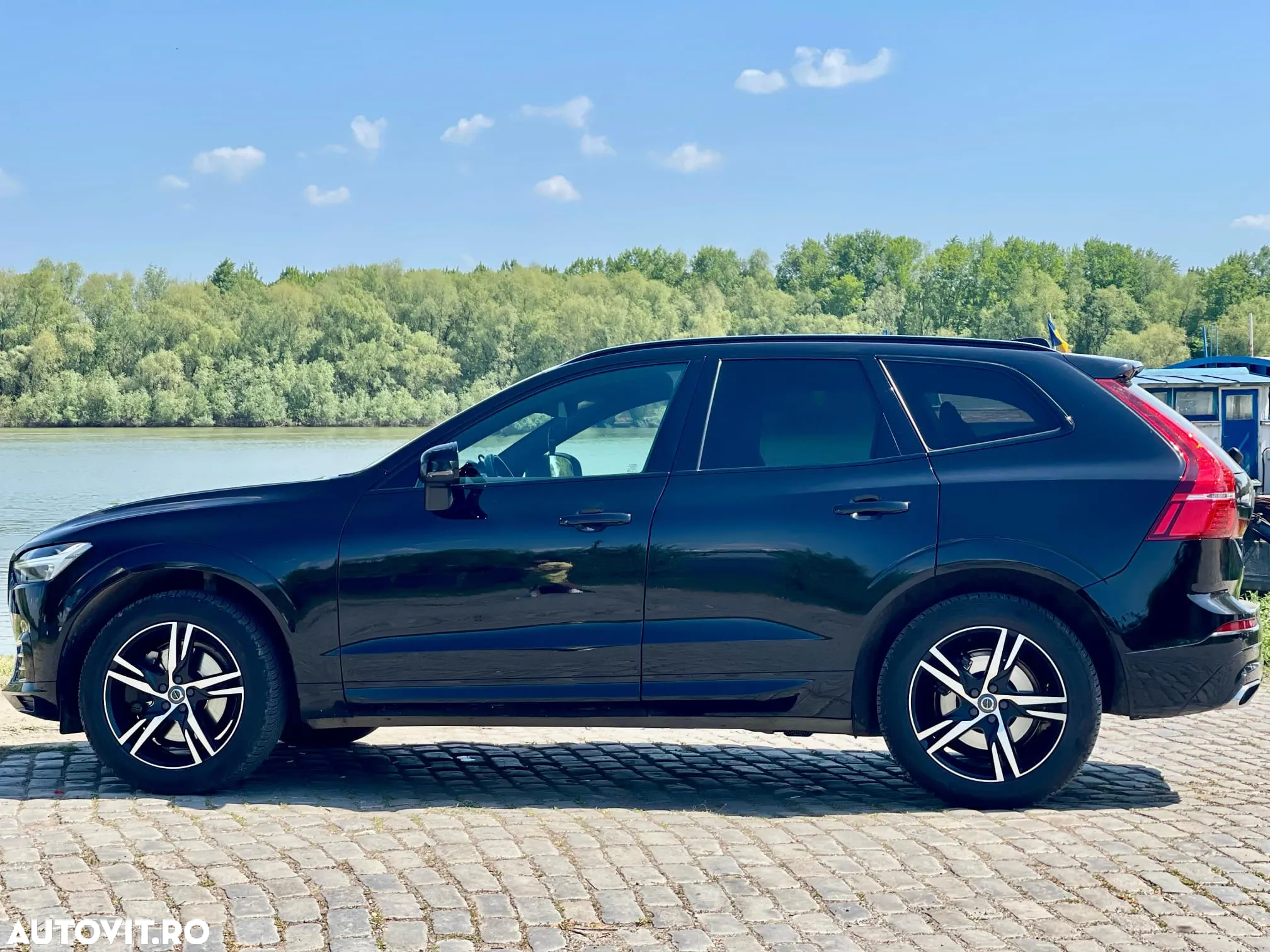 Volvo XC 60 D4 AWD Geartronic RDesign - 4