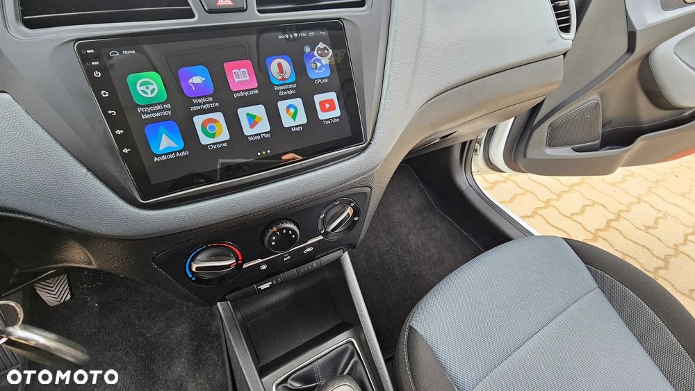 Hyundai i20 1.2 FIFA WM Edition - 11