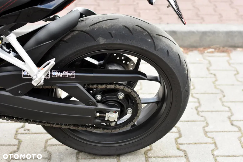Honda CBR - 28