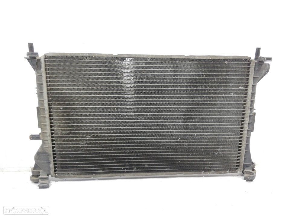 RADIADOR AGUA FORD FOCUS SEDAN 2003 - 4