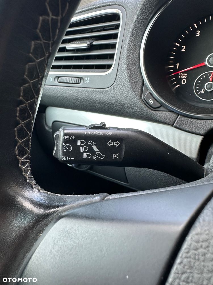 Volkswagen Golf - 12