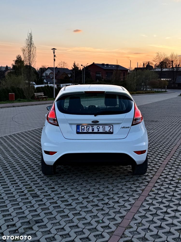 Ford Fiesta ver-1-5-tdci-silver-x - 9