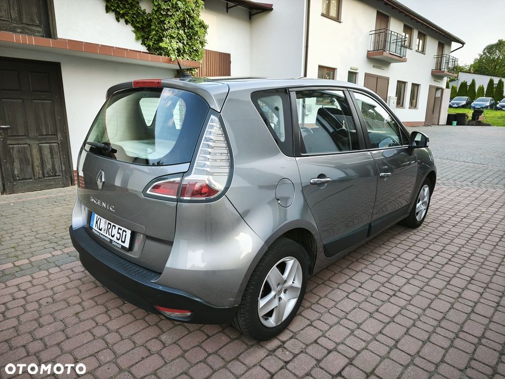 Renault Scenic 1.6 16V 110 TomTom Edition - 11