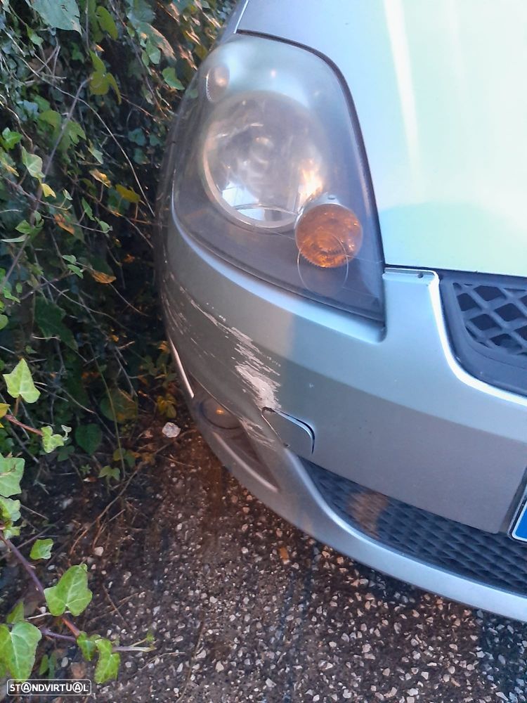 Ford Fiesta 1.4 TDCI Ambiente - 6