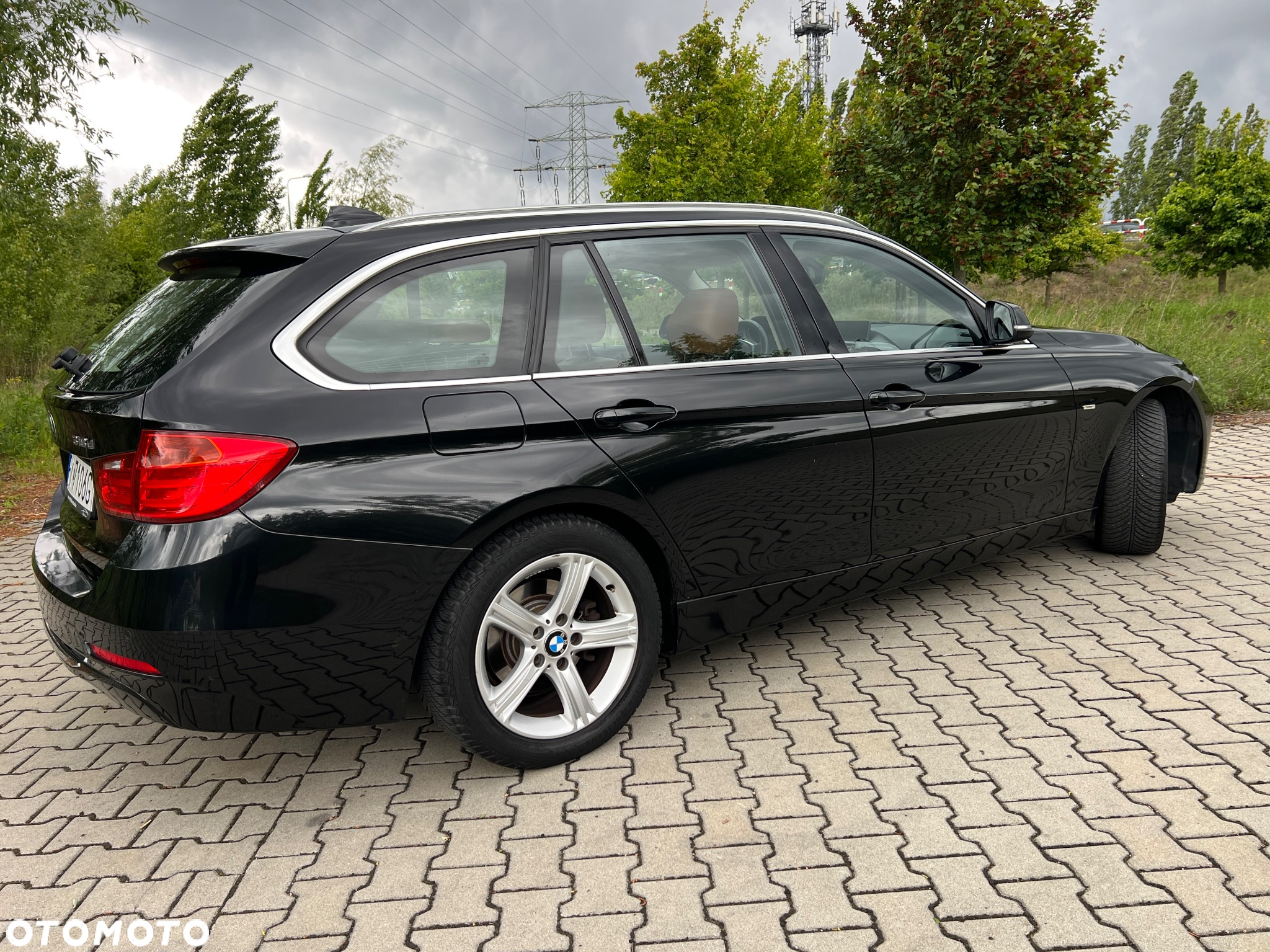 BMW Seria 3 318d Touring Luxury Line - 9