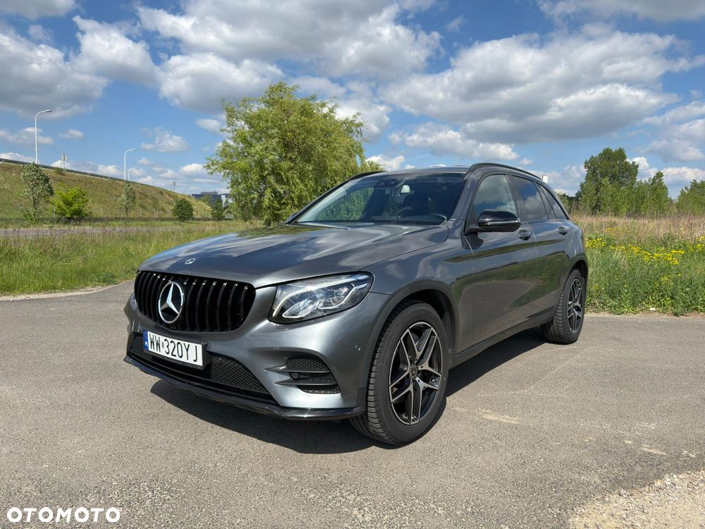 Mercedes-Benz GLC 250 4Matic 9G-TRONIC AMG Line - 1