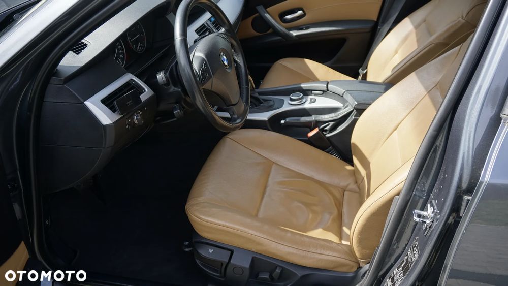 BMW Seria 5 520d - 12