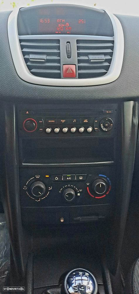 Peugeot 207 1.4 16V Active - 19