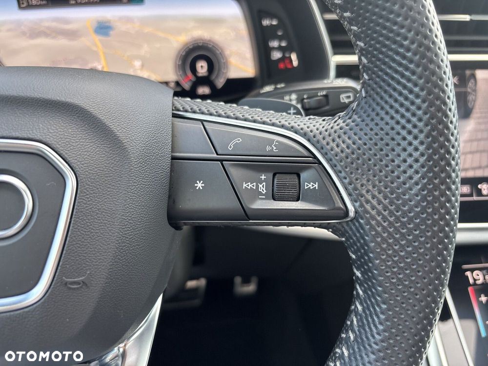 Audi Q8 - 15