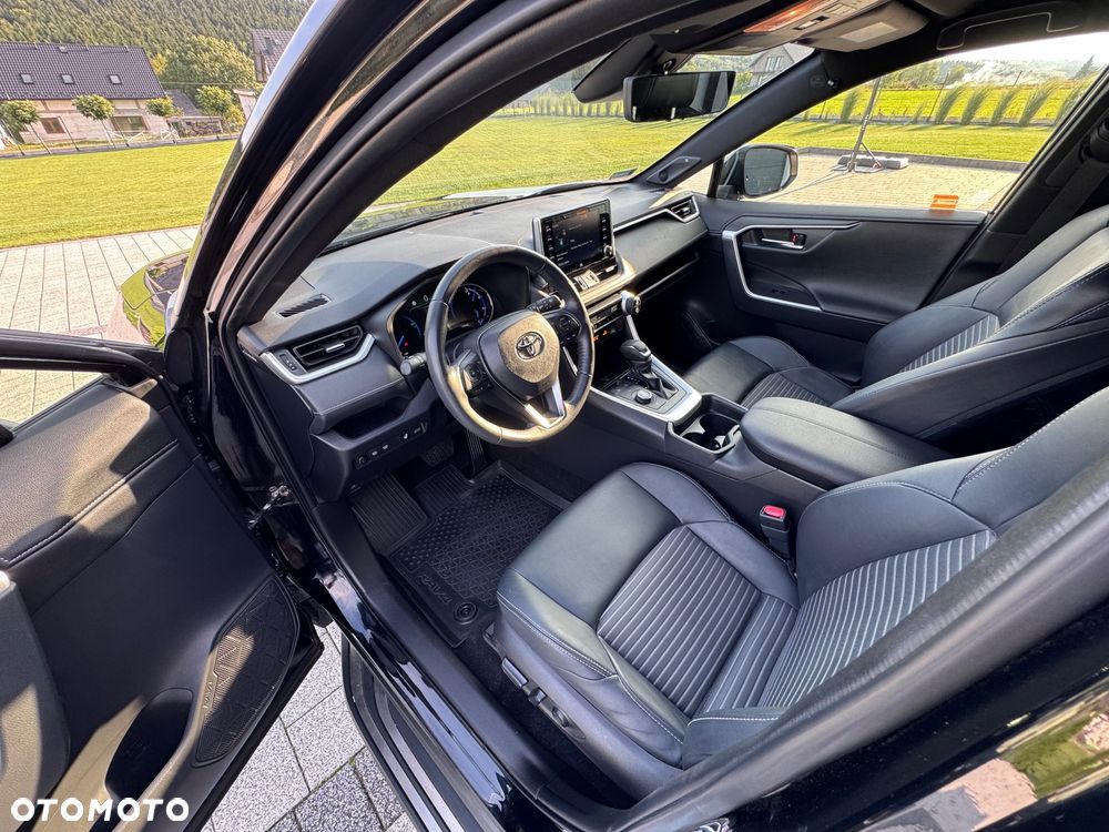 Toyota RAV4 2.5 Hybrid Black Edition by JBL 4x4 - 12