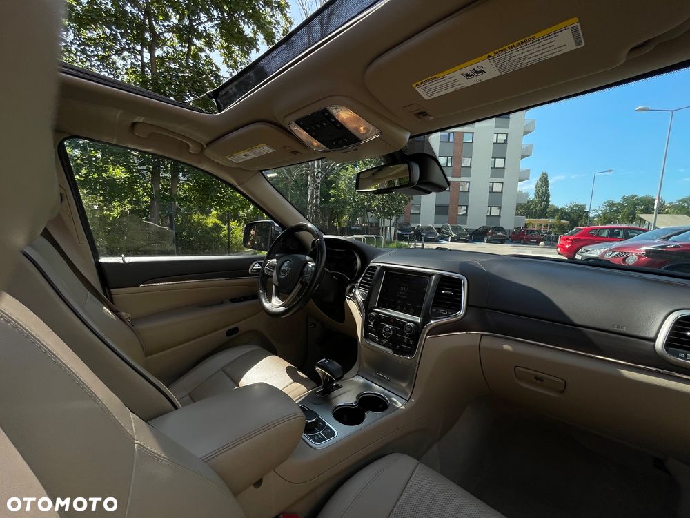 Jeep Grand Cherokee 5.7 V8 Overland Summit - 16