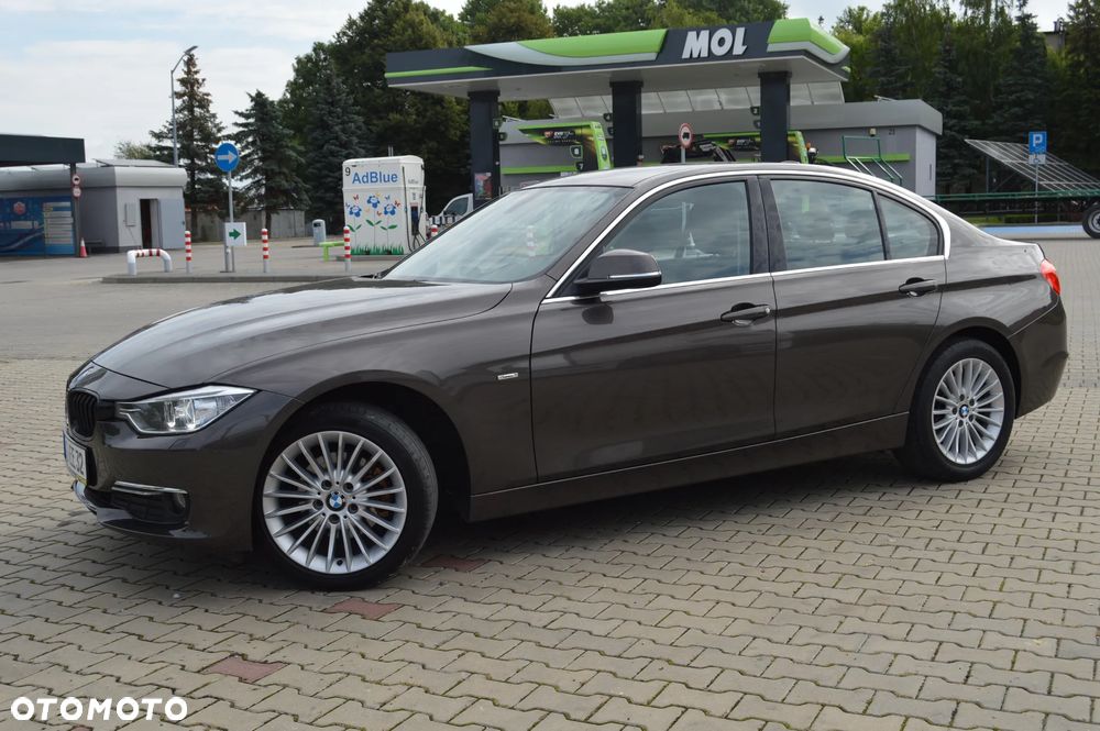 BMW Seria 3 318d Luxury Line - 20