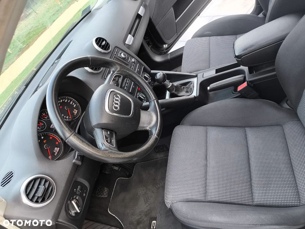 Audi A3 Sportback 2.0 TDI Attraction - 10