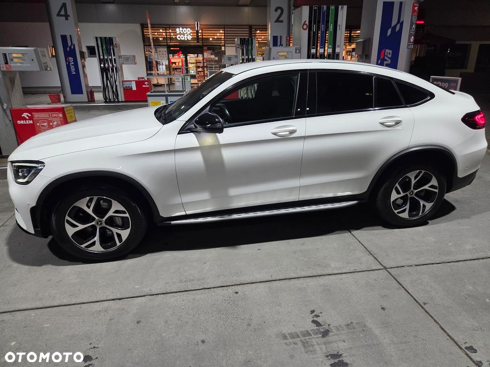 Mercedes-Benz GLC 200 4Matic 9G-TRONIC AMG Line Plus - 17