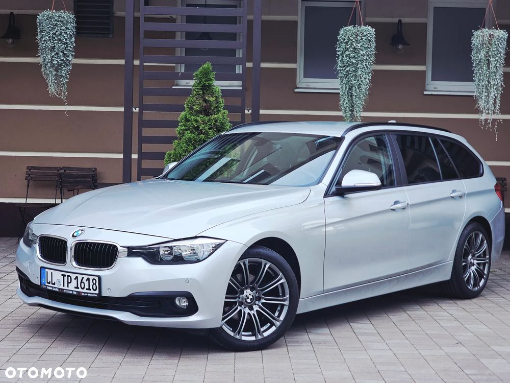 BMW Seria 3 318d Touring Sport Line - 11