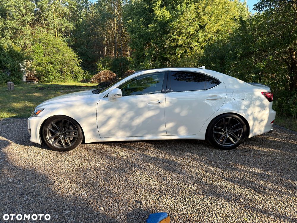 Lexus IS - 3