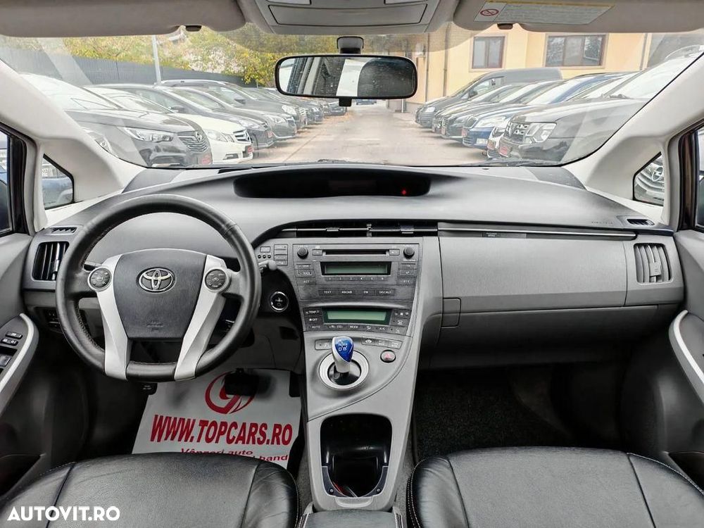 Toyota Prius - 5