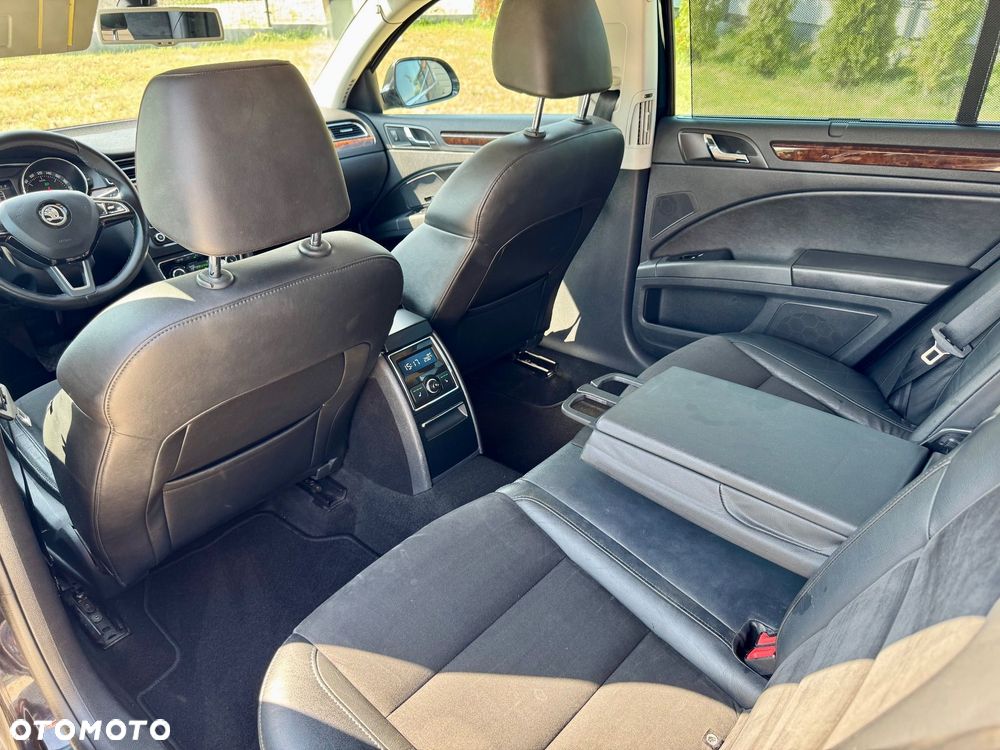 Skoda Superb 2.0 TDI L&K DSG - 4