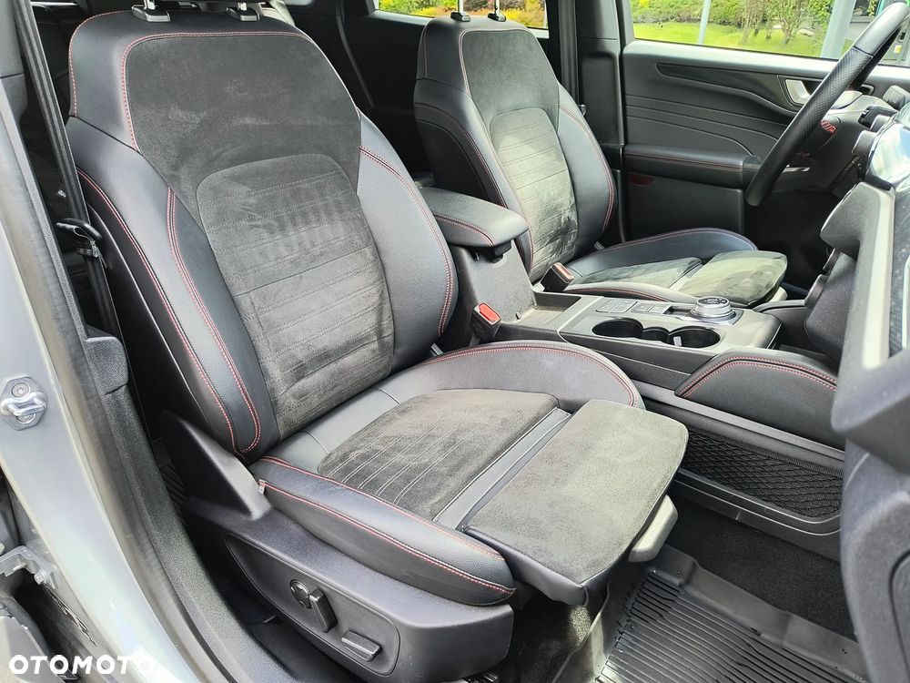 Ford Kuga - 17