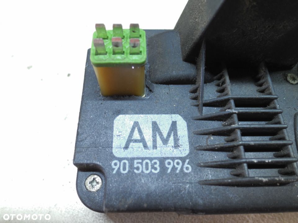 VECTRA B KOMBI ZAMEK PRAWY TYŁ 90503996 AM 6PIN POSIADAM 2 SZT - 4