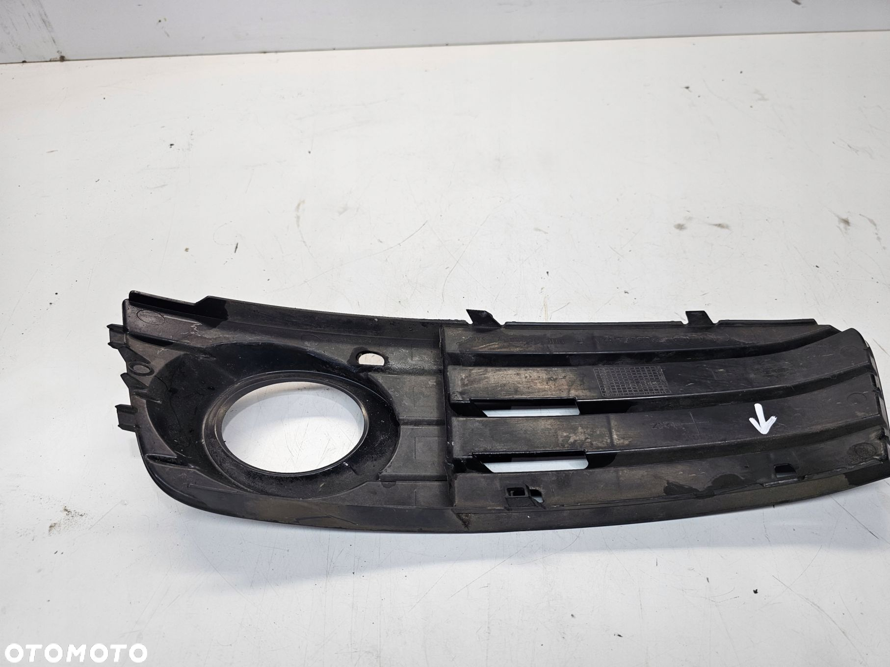 KRATKA ATRAPA ZDERZAKA PRAWA AUDI A4 B8 8K0807682A - 6