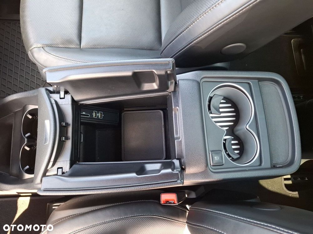 Mercedes-Benz Klasa V 250 d 4-Matic Avantgarde 7G-Tronic (d³ugi) - 24