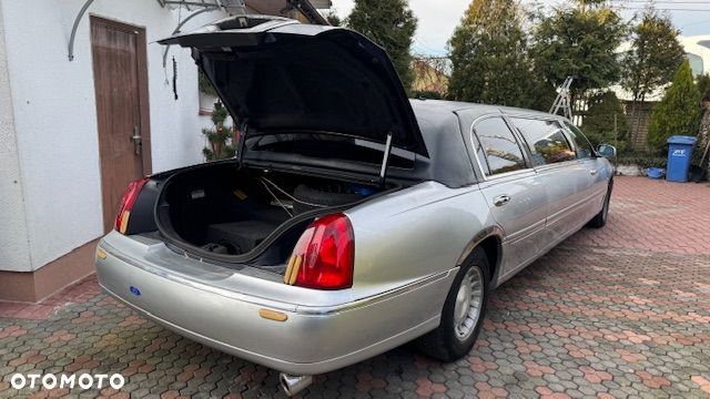 Lincoln Town Car 4.6 STD/Executive - 14
