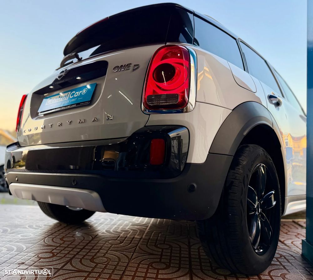 MINI Countryman One D - 11
