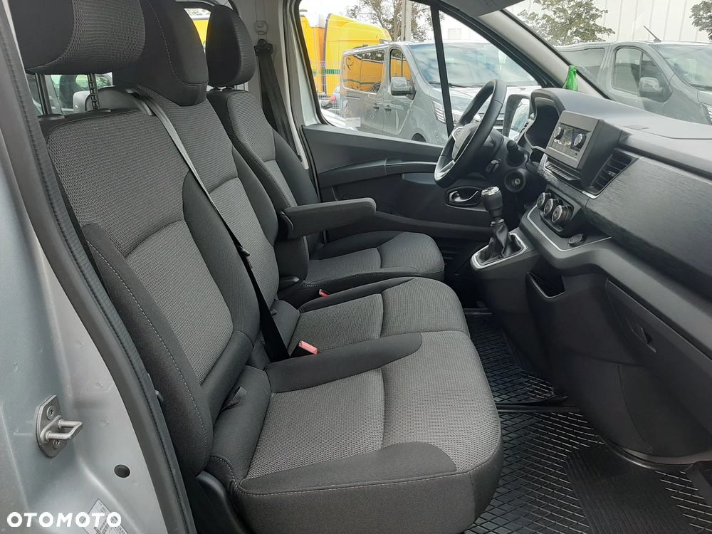 Renault Trafic SpaceClass 2.0 dCi - 21