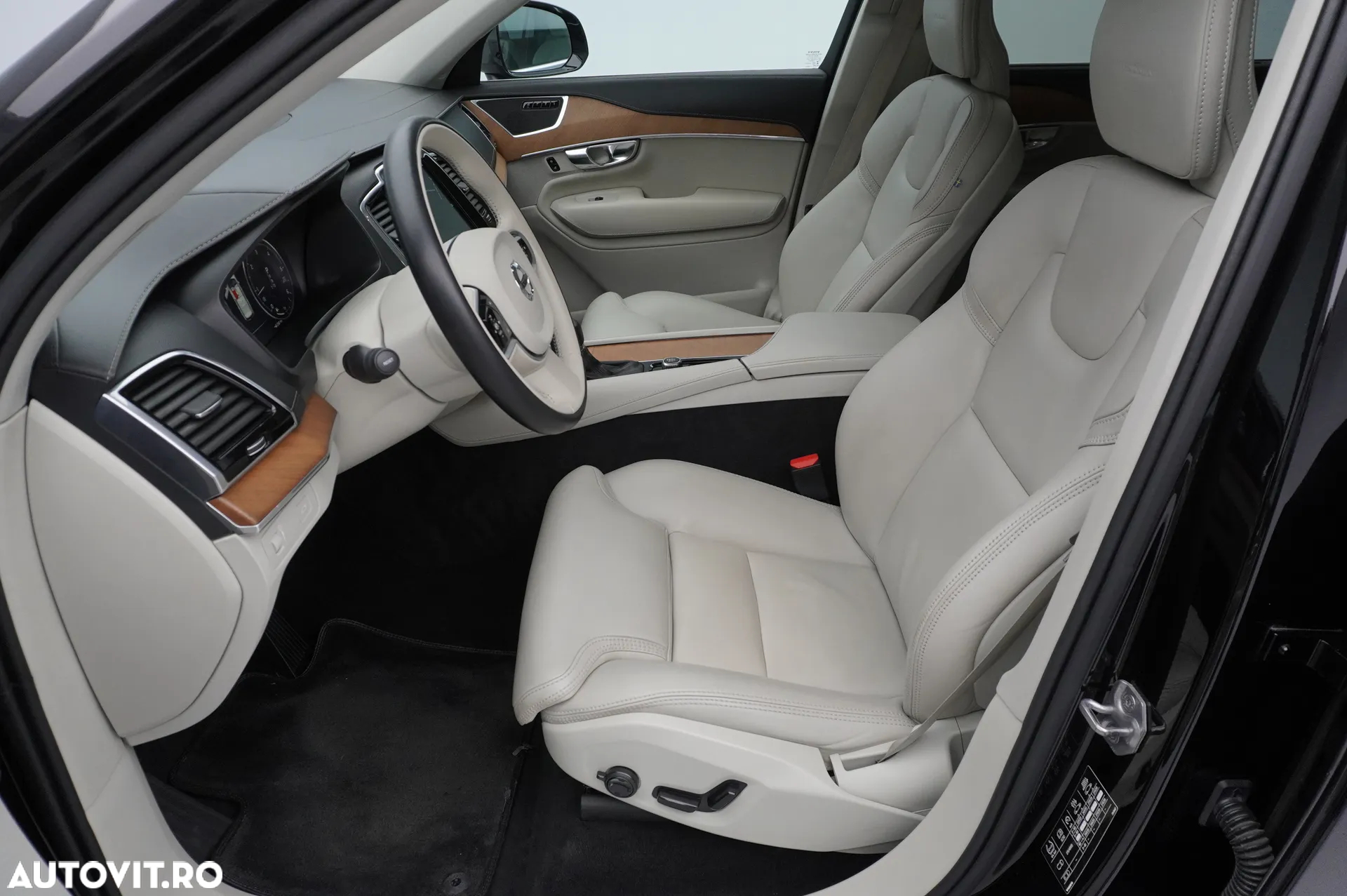 Volvo XC 90 D5 AWD Inscription - 9