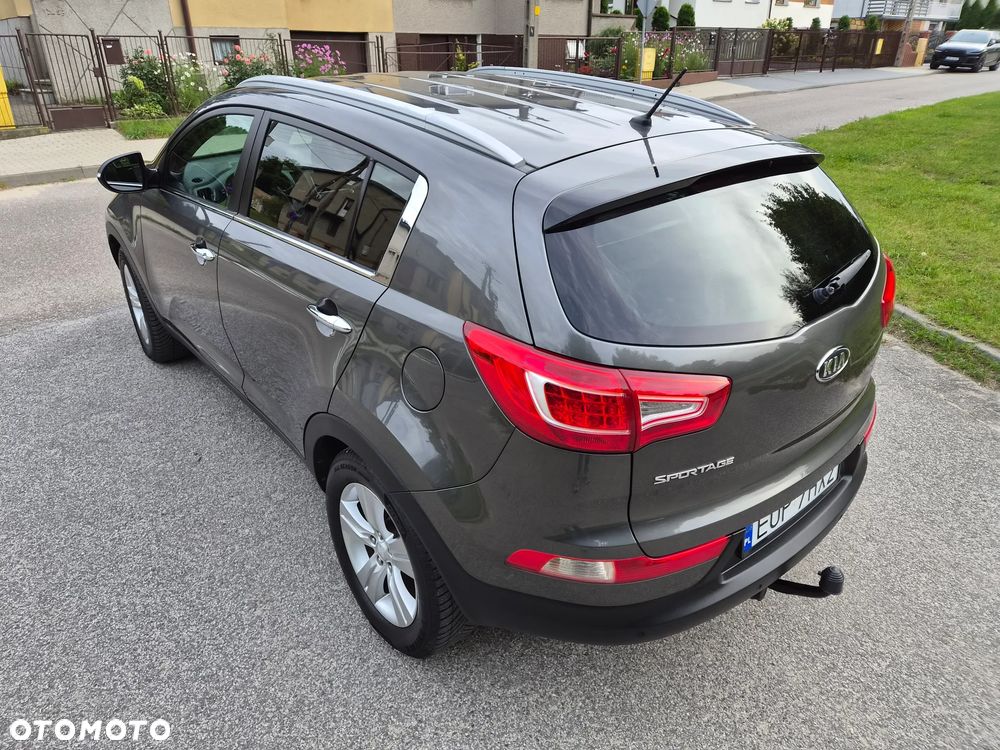 Kia Sportage 2.0 L - 12