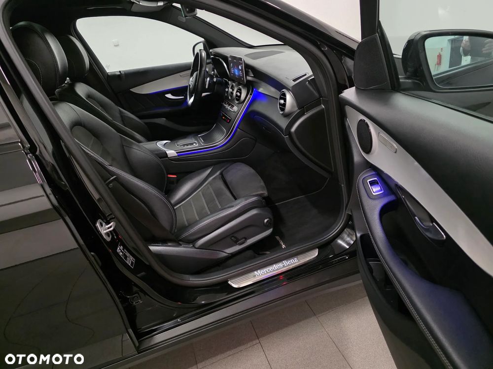 Mercedes-Benz GLC 300 de 4Matic 9G-TRONIC AMG Line Plus - 30