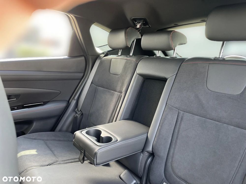 Hyundai Tucson 1.6 T-GDi N-Line 4WD DCT - 16