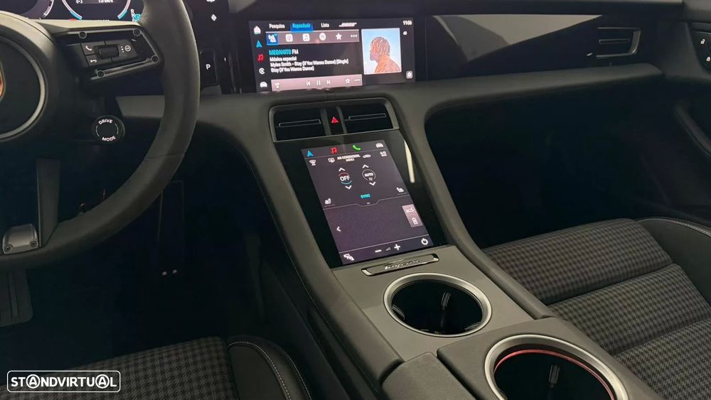 Porsche Taycan Standard - 43